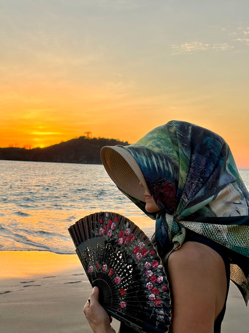 Scarf Mahi Mahi in the Heart of the Coral | Collector 110 × 110 cm